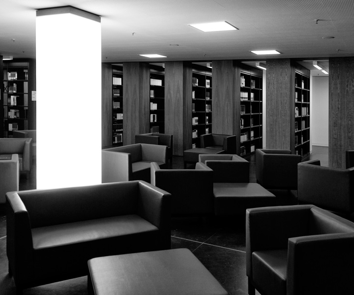 Jacob- and Wilhelm-Grimm-Zentrum <br />(Reading Lounge)